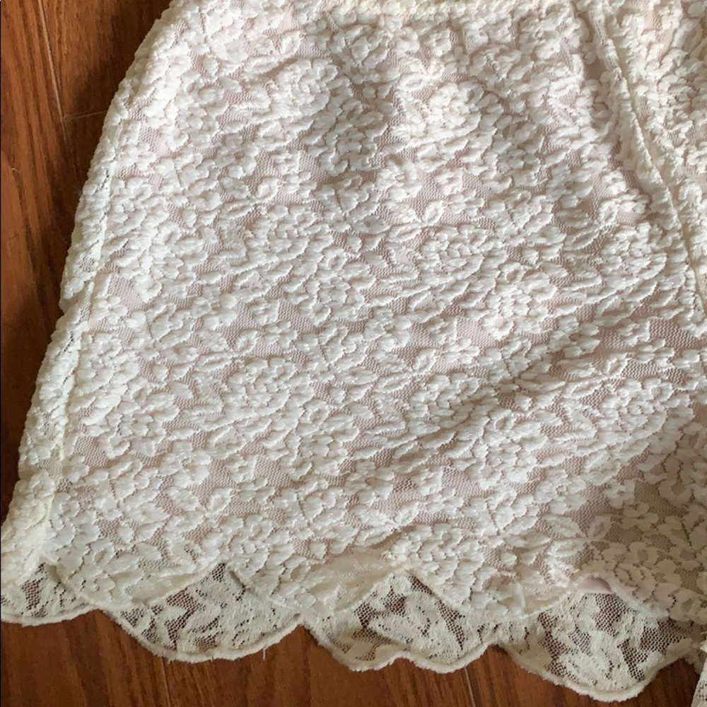 Shorts - Picture 2 of 3
